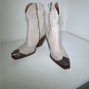 Vero Cuoio free people White Leather Western Ankle Boots